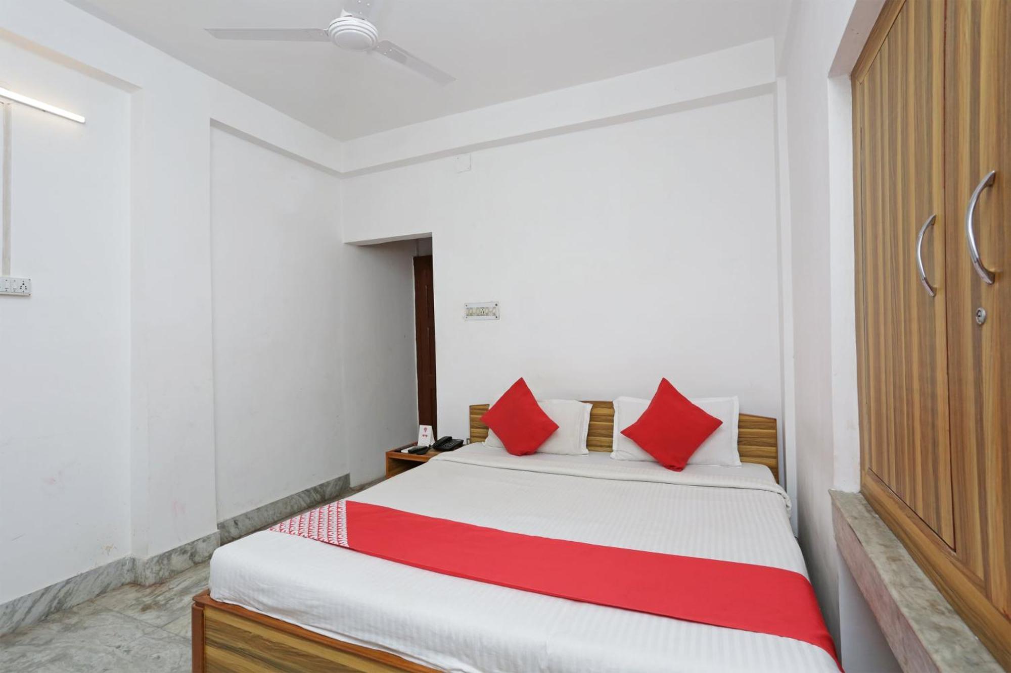Hotel O New Silver Inn Calcuta Exterior foto